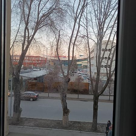 Квартира Напротив Аэропорта Apartment Turksib Luaran gambar